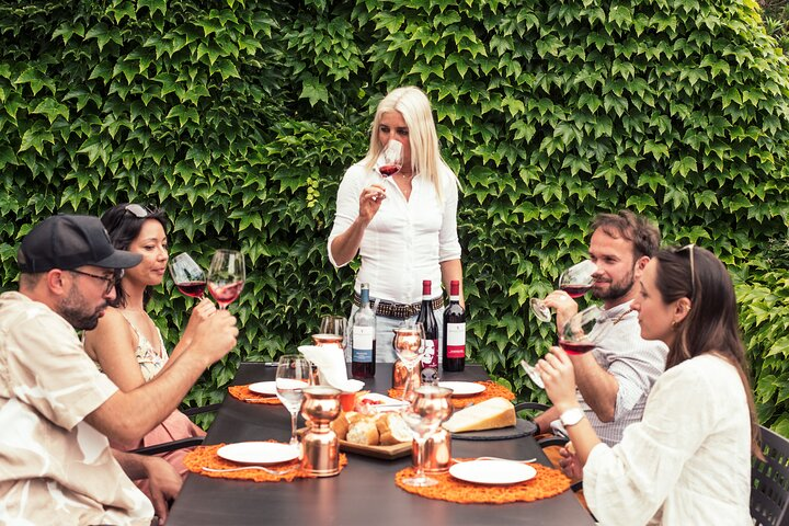 Vineyard tour and tasting of 6 Garda Wines with Giovanna Tantini - Photo 1 of 9