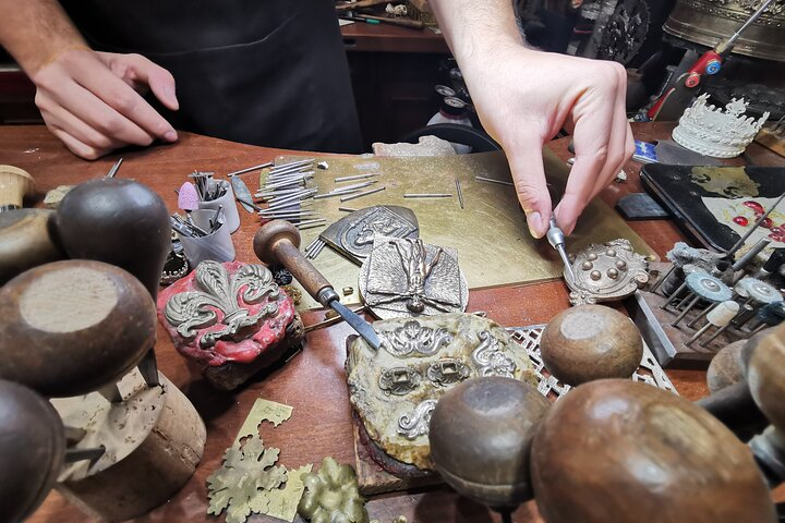 The art of goldsmithing