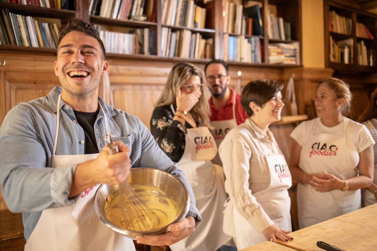Florence: Pizza & Gelato Making Workshop + Unlimited Wine - Photo 1 of 7