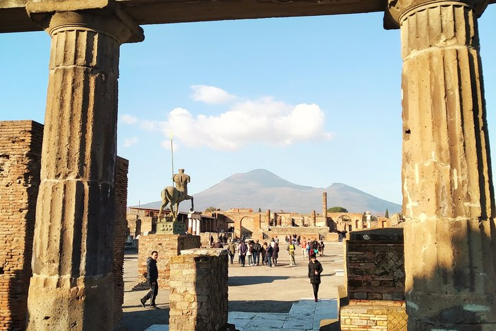 Pompeii - kids oriented private tour - Photo 1 of 14