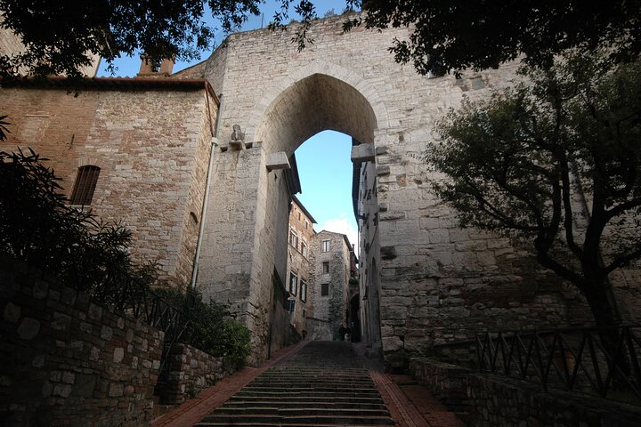 The secrets of Perugia. Underground and Etruscan tour - Photo 1 of 4