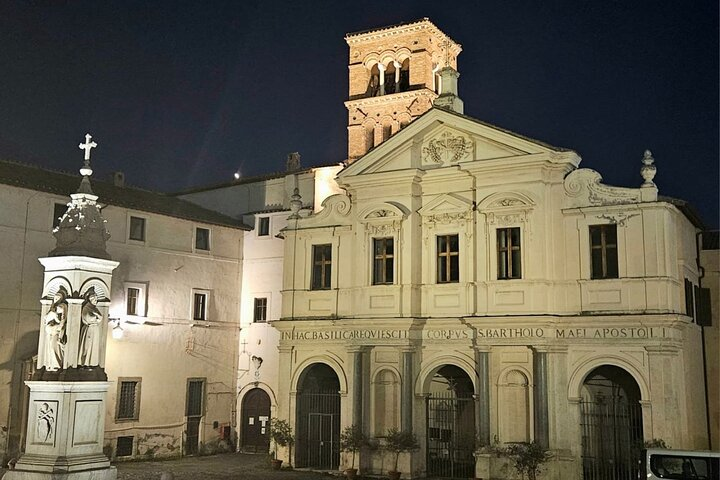 The Shadows of Rome Between Legends and Spirits Walking Tour - Photo 1 of 6