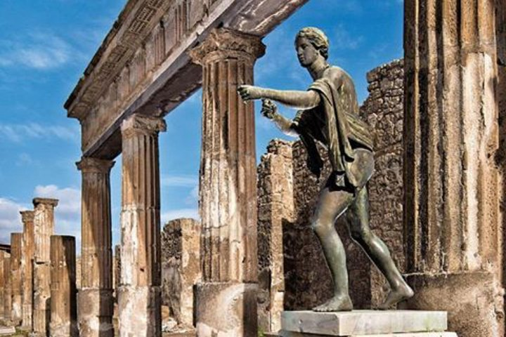 the splendour of Pompeii ruins - Photo 1 of 12