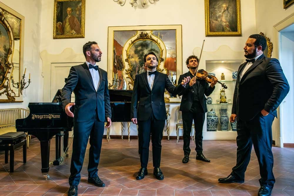 The Three Tenors In Sorrento - Photo 1 of 6
