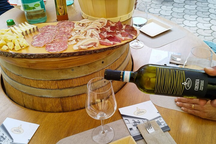 Tour and Tasting of Sparkling Wines in Valeggio - Photo 1 of 7