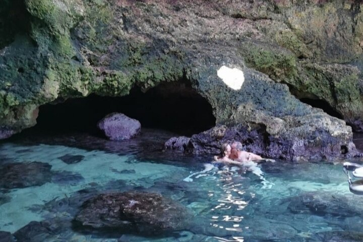 Tour by boat to discover the Polignano Caves - Photo 1 of 25