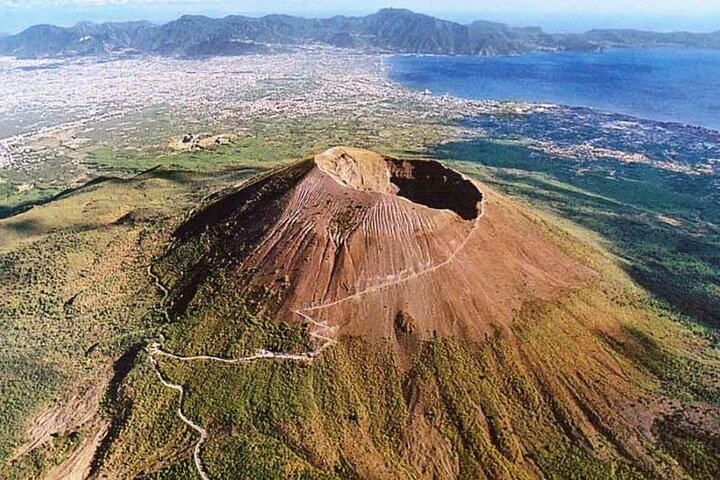 From Sorrento: Mount Vesuvius Tour with Entry Ticket & Lunch - Photo 1 of 25