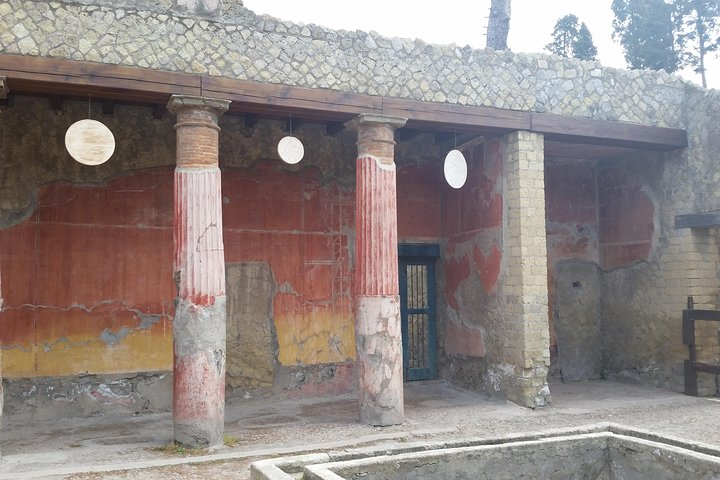 Tour in the ruins of Herculaneum with an archaeologist - Photo 1 of 14