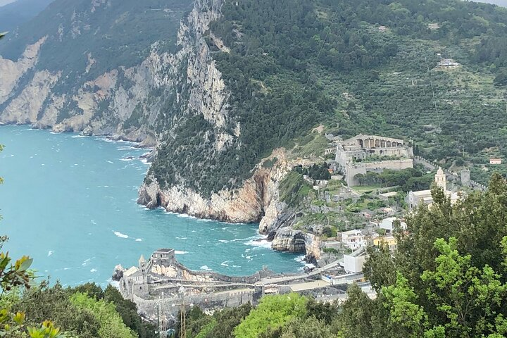 Dropping down & looking over to Portovenere