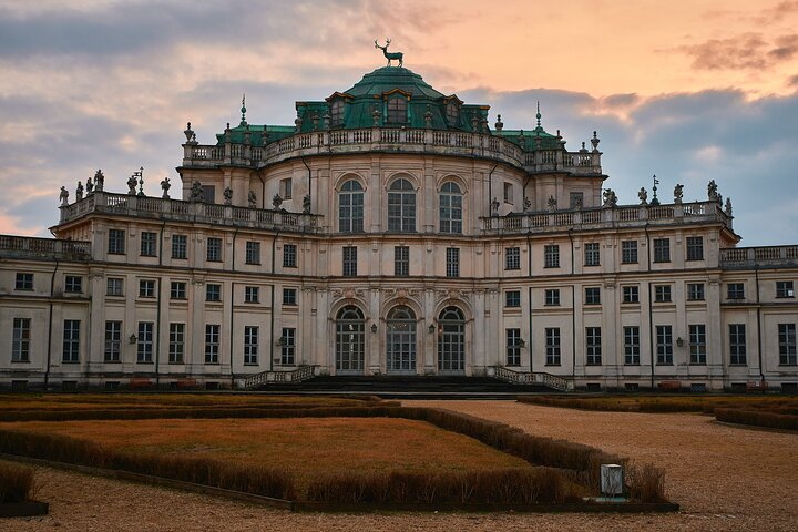 Turin: Stupinigi Palace guided tour - Photo 1 of 4