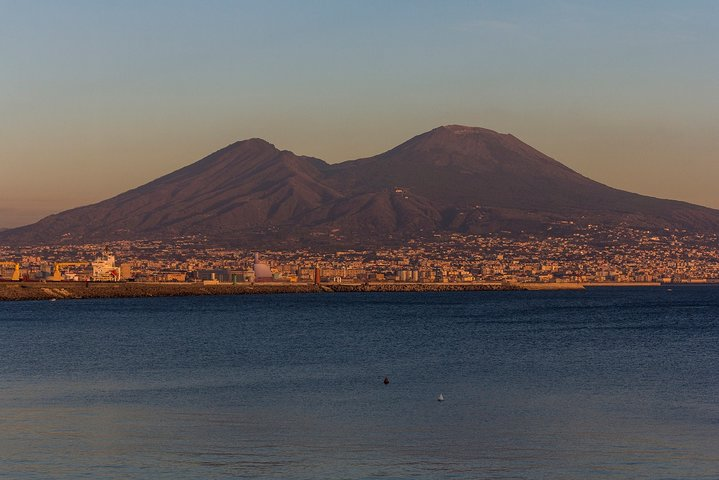 Unique walk around the crater of the Vesuvius - Photo 1 of 8