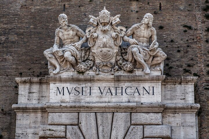 Exclusive Tour of Vatican’s Hidden Gems & St. Peter’s Audio Tour - Photo 1 of 8