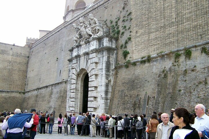UrbExcursions Vatican Highlights Tour: SkipTheLine with Expert Guide