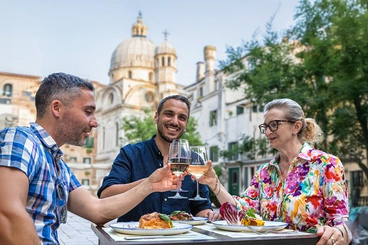 Venice Evening Food Tour: Bites, Drinks & Sit-Down Dinner - Photo 1 of 15
