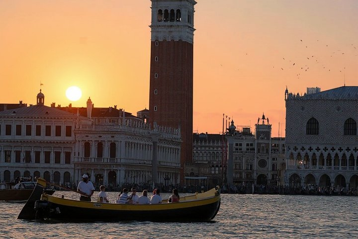 Venice Sunset Cruise by Traditional Venetian Boat - Photo 1 of 8