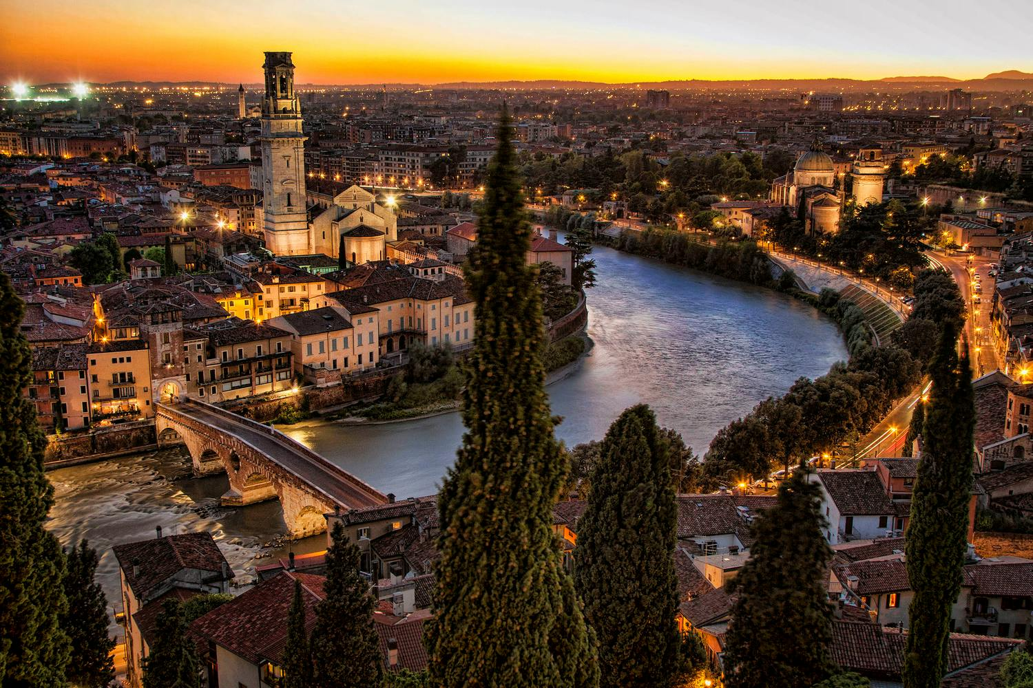 Verona & Lake Garda: Day Trip from Milan - Photo 1 of 9