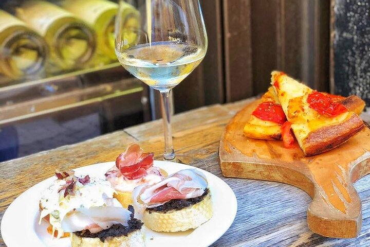 Verona Full Meal & Wine Tasting Walking Tour by Do Eat Better - Photo 1 of 14