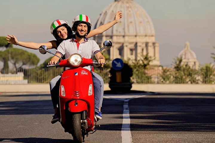 Vespa Tour in Rome