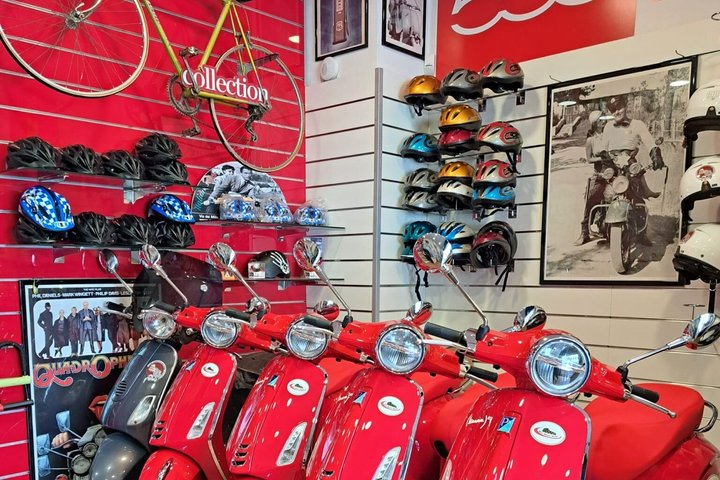 Vespa Rental in Rome 24 hours - Photo 1 of 18