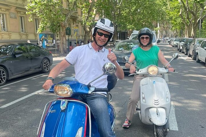 Vespa Rental in Rome - Photo 1 of 4