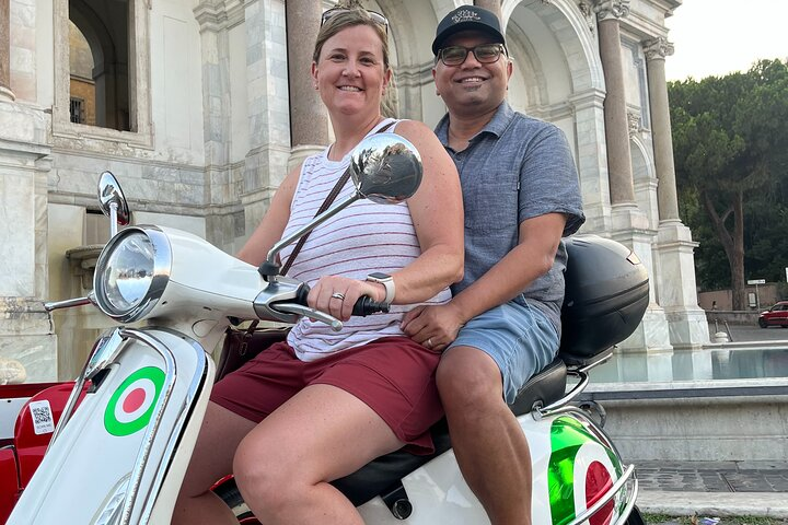 Vespa Self Drive Tour in Rome (Experience Driving a scooter) - Photo 1 of 7