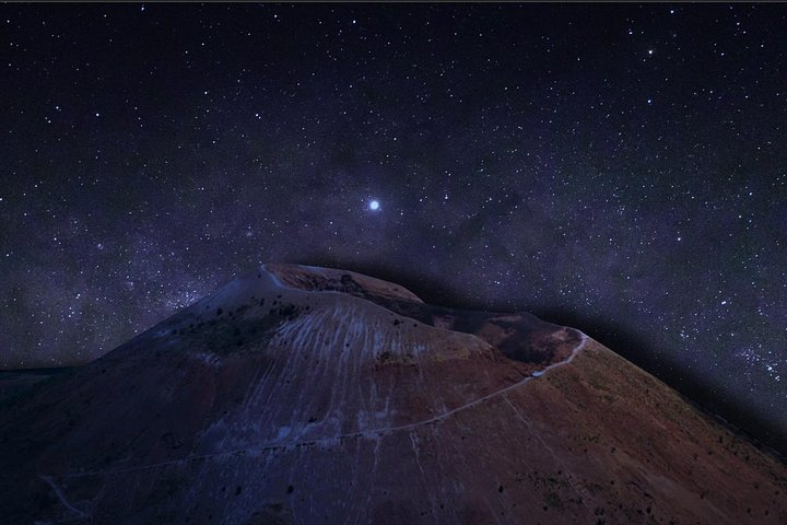 VESUVIUS BY NIGHT route without crater with Volcanological Guides - Photo 1 of 17