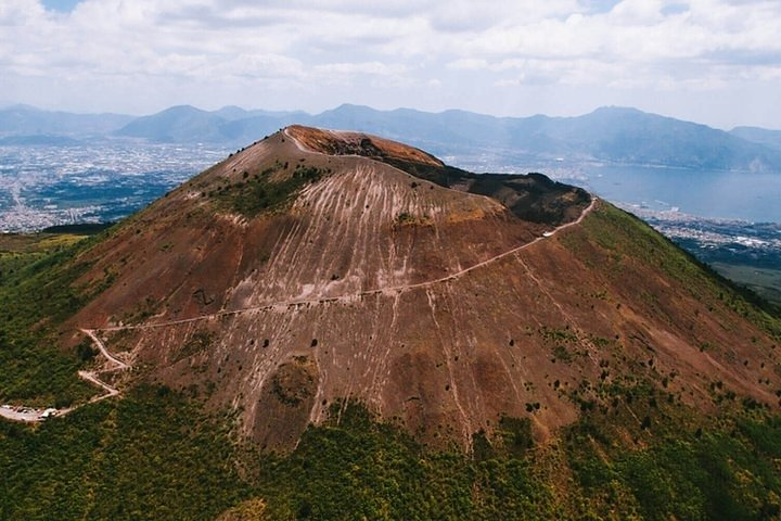 Vesuvio Private Tour - Photo 1 of 7