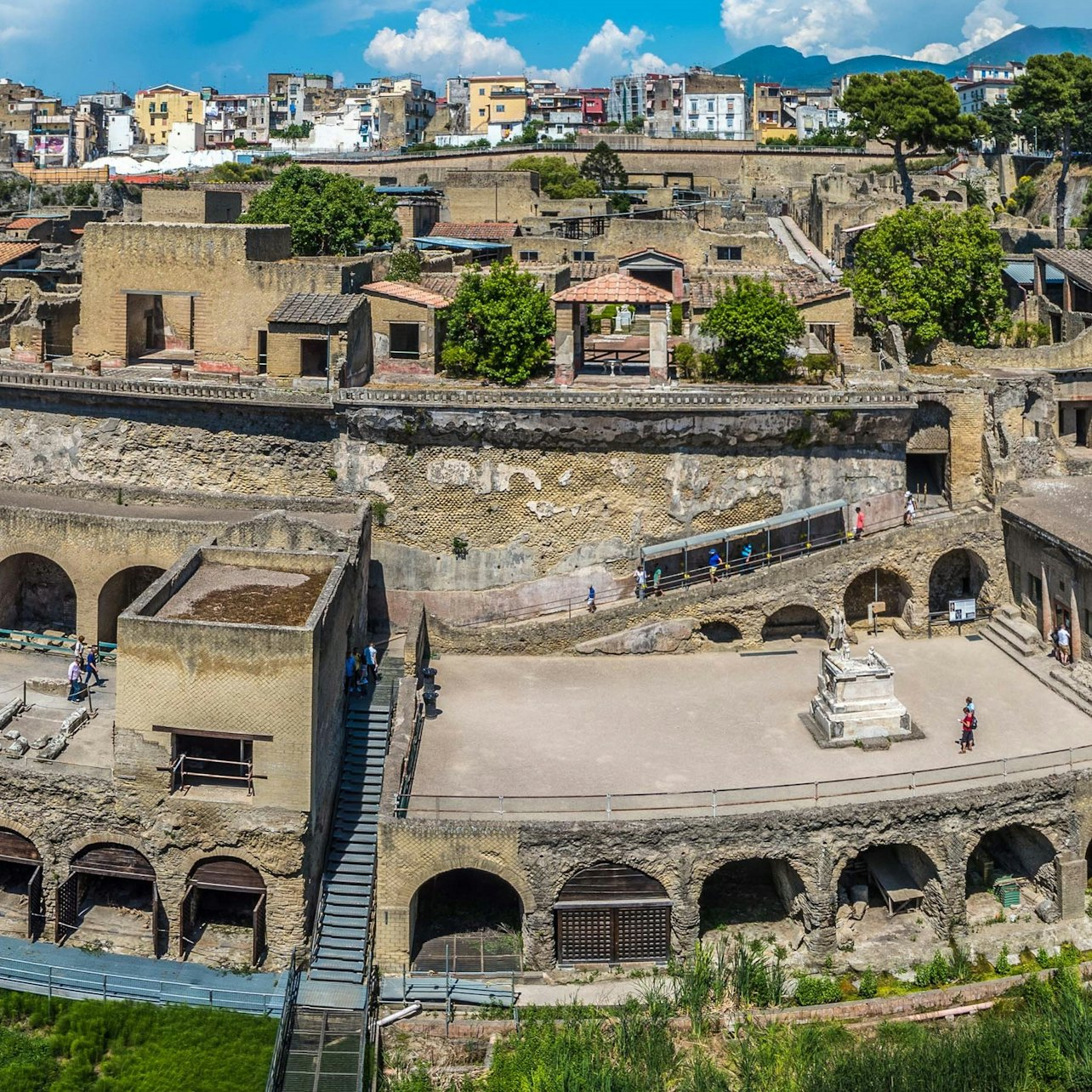 Vesuvius & Herculanuem: Skip The Line Ticket + Roundtrip From Pompeii - Photo 1 of 9