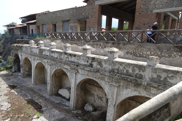 Stabiae Villas Tour – Villa San Marco & Arianna + Ford Pickup - Photo 1 of 18