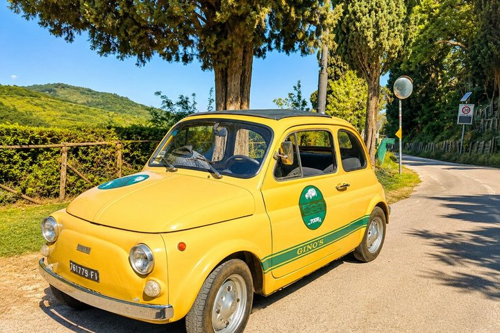 Vintage Fiat 500 Tour: Lunch and 2 Wine tastings in the Chianti - Photo 1 of 17