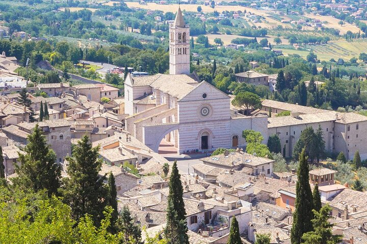 Visit ASSISI on foot with the Audio guide app for Smartphone - Photo 1 of 8