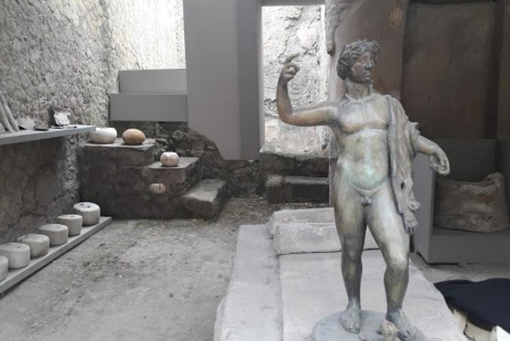 Visit to the archaeological park of Herculaneum - Photo 1 of 7