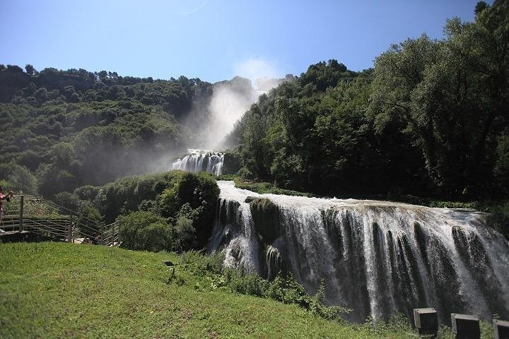 Water Landscapes: Sources of Clitunno, Spoleto and the Marmore Waterfall  - Photo 1 of 10