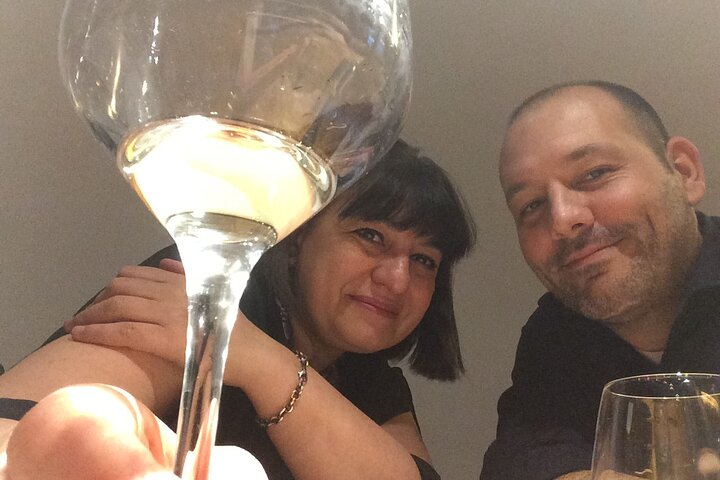 Taste unique 8 Pecorino & Cheeses 4 top Italian and Tuscany Wines - Photo 1 of 6