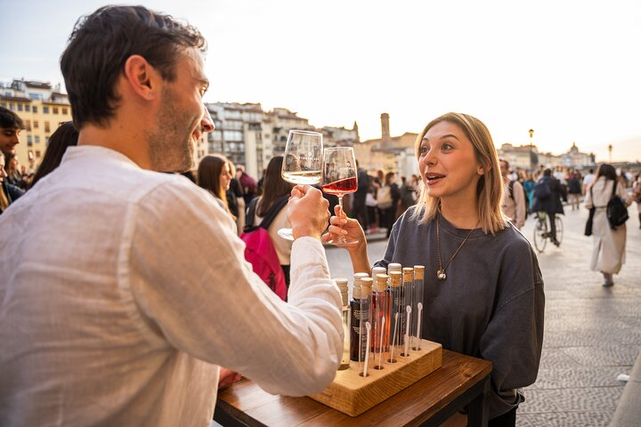 The terrace in front of Ponte Vecchio