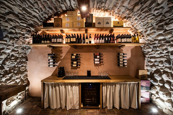 Wine tasting with italian Aperitivo  - Photo 1 of 7