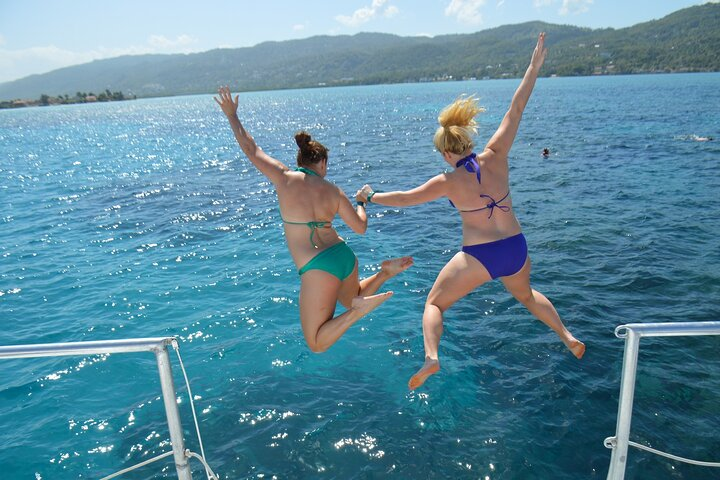 5 Hours Montego Bay Sunset Catamaran - Photo 1 of 5