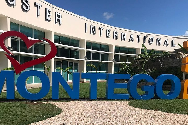 Airport Shuttle from Montego Bay to Ocho Rios - Photo 1 of 2