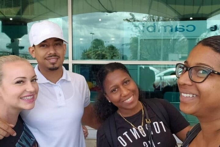 Happy faces, unforgettable moments! Thank you to our amazing passengers for choosing Island Rides. We're all about creating great experiences and lasting memories on every trip!
