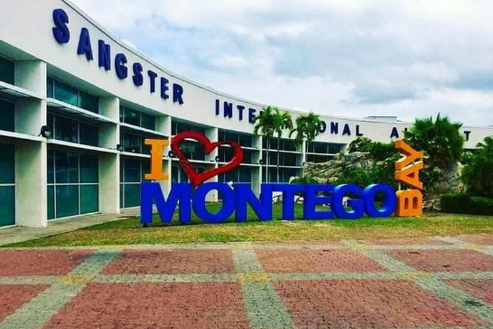 Bahia Principle Private Airport Transfer - Photo 1 of 3