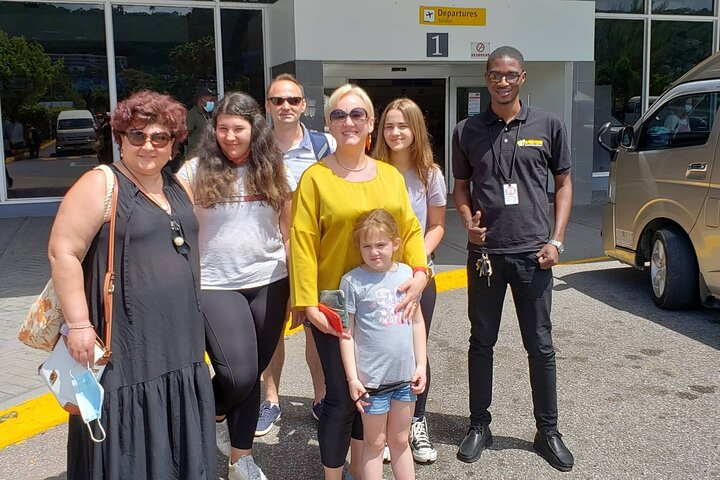 Grand palladium Private Airport Transfers  - Photo 1 of 8