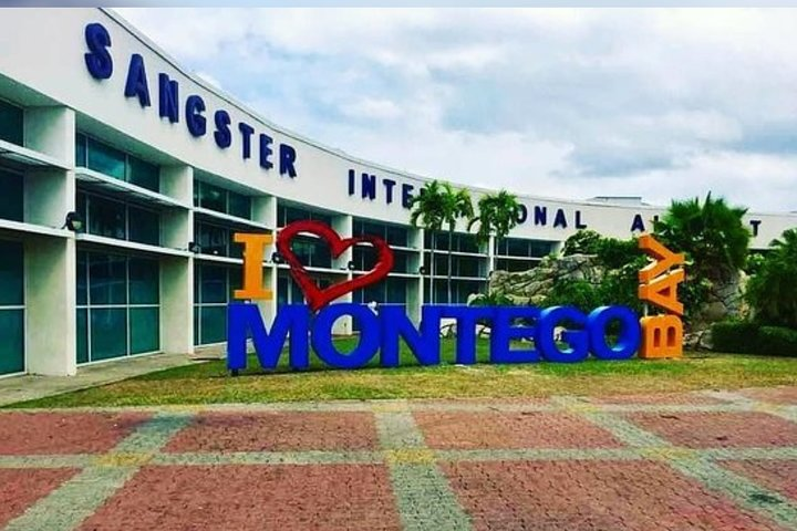 Hyatt Ziva Hotel Private Airport Transfer  - Photo 1 of 3