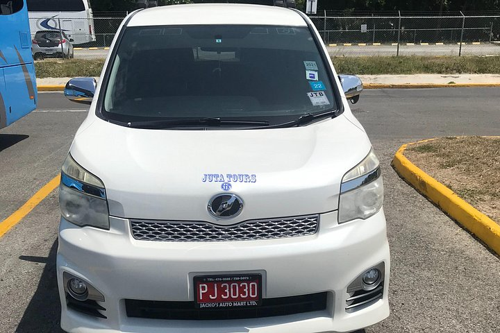 Montego Bay Jamaica Airport Private Transfer To Negril Hotels - Photo 1 of 25