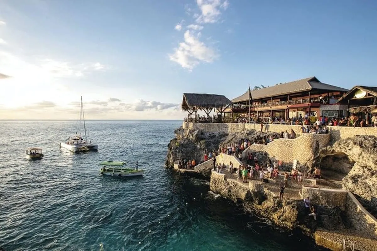 NEGRIL CATAMARAN CRUISE Sunset Ricks Cafe Adults only ALL HOTELS in Negril  | Pelago, image size:1200x798