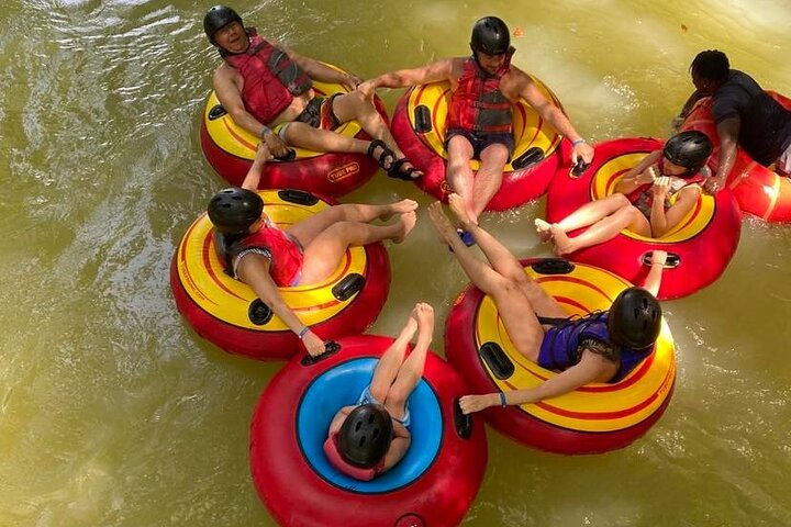 River Rapids in Jamaica with French Tour Guide - Photo 1 of 23