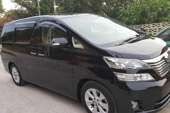 Transfer for Kingston Airport to or from Hotels in Falmouth Area - Photo 1 of 6