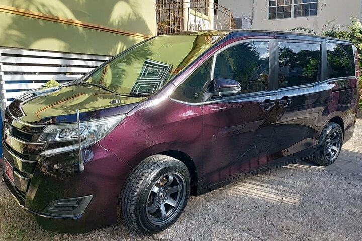 Transfer to Grand Palladium Resort from Montego Bay Airport - Photo 1 of 3