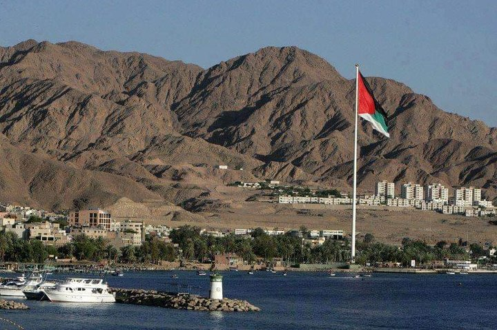 Amman to Aqaba (private car) - Photo 1 of 2