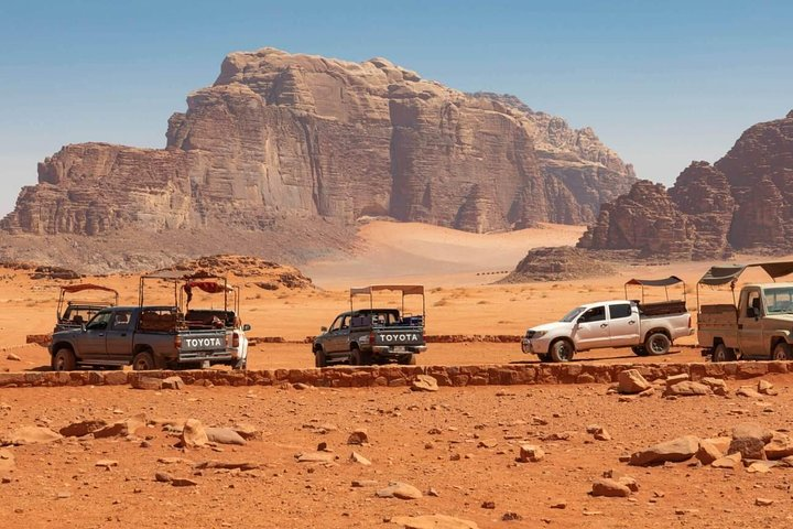 From Petra to Wadi Rum, then back to Amman or the in
