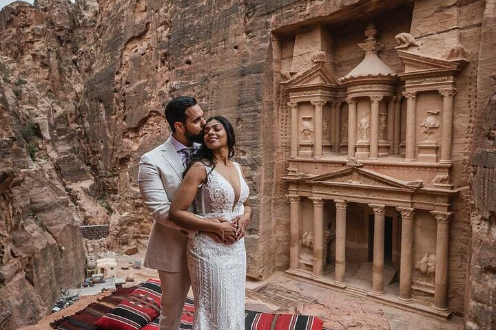 7 Day Luxury Jordan Honeymoon Private Tour All Inclusive - Photo 1 of 12
